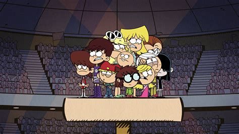 Image S2e18b Siblings On The Platformpng The Loud House