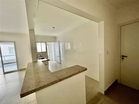 Apartamento Na Avenida Marechal Hermes Canto Do Forte Em Praia