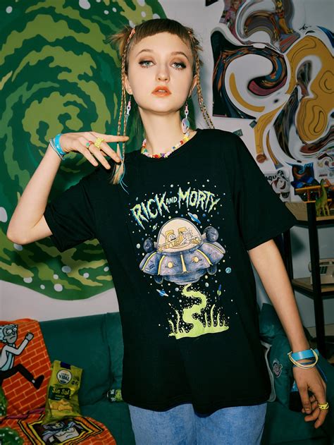 Rick And Morty ROMWE Camiseta Calle Con Estampado De Dibujos Animados