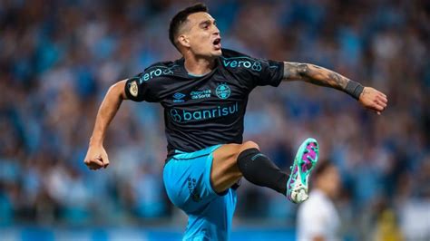 Os números dizem que Cristaldo é o melhor jogador do Grêmio na temporada