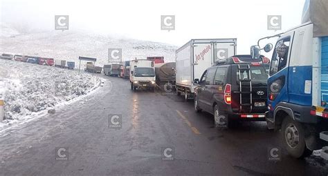 Veh Culo Quedaron Varados M S De Horas En La Carretera Fotos Y Video