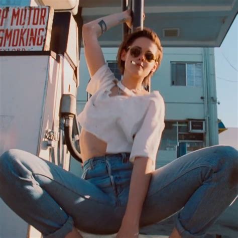 Kristen Stewart Estrela Clipe De Ride Em On Down Do Rolling Stones