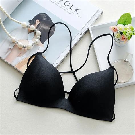 Soutien gorge Soutien gorge push up sans fil pour femmes haut à bretelles croisées lingerie