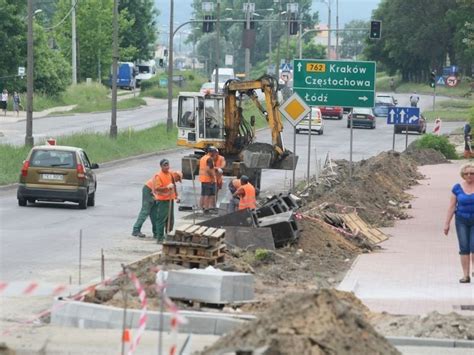 Na Krakowskiej W Kielcach Jest Ju Nowy Asfalt Ale Ruchu Szybko Nie