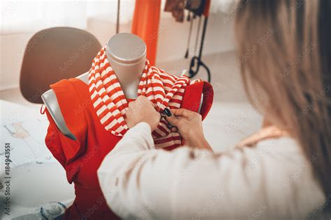 how to create a mannequin