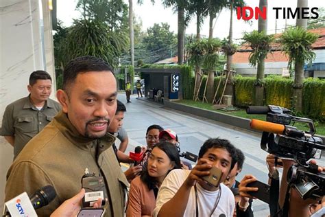 Baliho OTW Jakarta Ternyata Bukan Nyagub Ini Kata Kang Emil