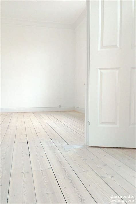 Should I Paint My Wooden Floors White | Viewfloor.co