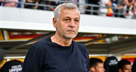 Rennes Bruno Genesio peiné par la situation de l OL