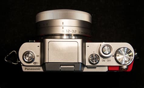 Panasonic Lumix GF7 First Impressions Review - Reviewed.com Cameras