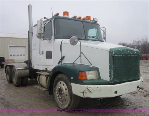 1995 Volvo White GMC WIA Semi Truck In Cherryvale KS Item 3698 Sold