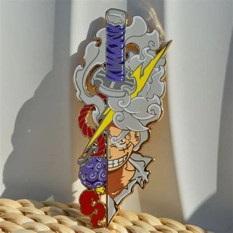 One Piece 'Luffy | Katana Lightning' Enamel Pin - Distinct Pins