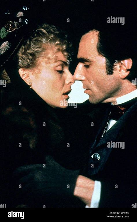 Michelle Pfeiffer Daniel Day Lewis Film The Age Of Innocence 1993