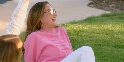 Kyle Richards Demonstrates Lesbian Sex Position With Dorit Kemsley