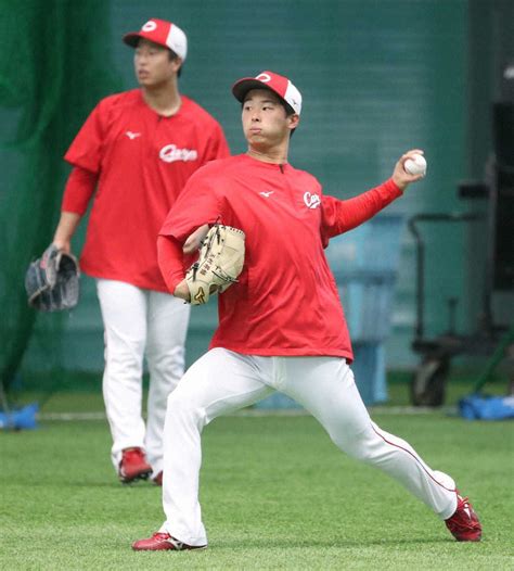 キャッチボールする広島・玉村 （撮影・奥 調） ― スポニチ Sponichi Annex 野球