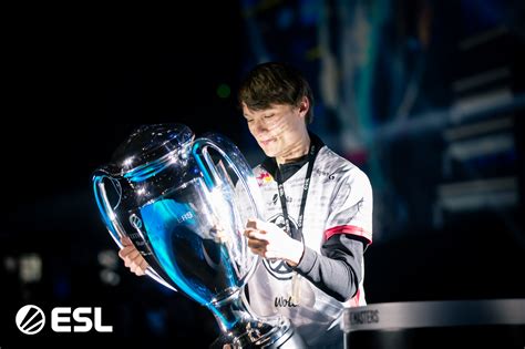 Ence S Serral Is The Iem Katowice Starcraft Ii Champion