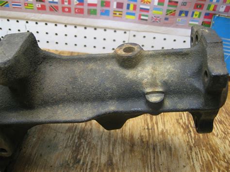 John Deere 2305 Front Differential Front Axle Housing Case Lvu801780 Ebay