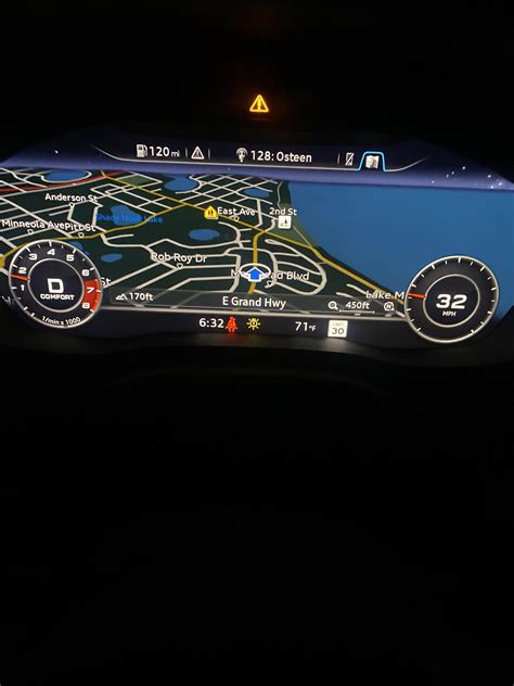 I have never seen this in my life ! Bulb failure ? : r/Audi