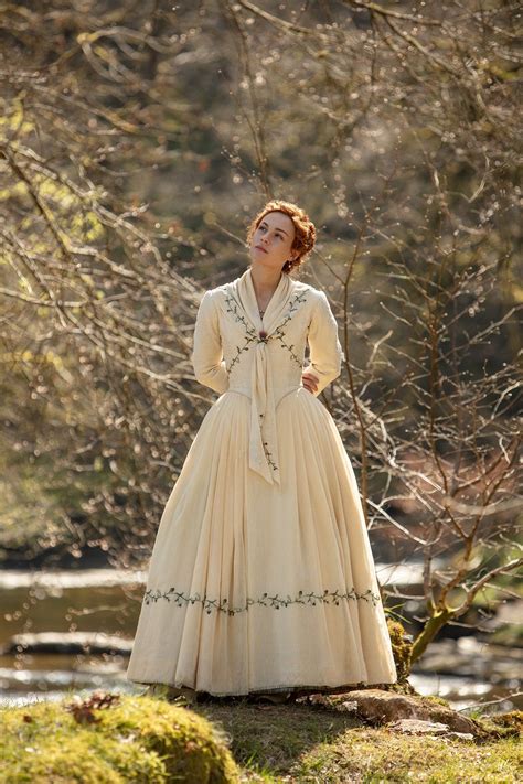 An Exclusive First Look at Brianna and Roger’s Wedding From Outlander ...