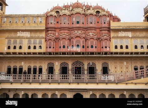 Hawa mahal jaipur india interior hi-res stock photography and images ...