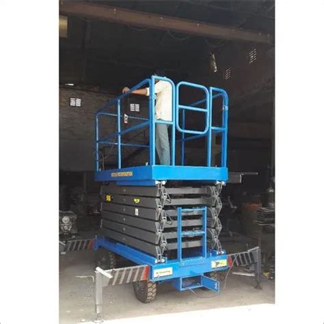 Industrial Hydraulic Scissor Lifts At 400000 00 INR In Ahmedabad M