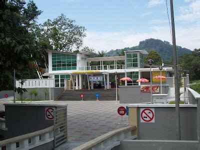 TRU MY EYES: TAIPING - THE "NEW" CORONATION SWIMMING POOL