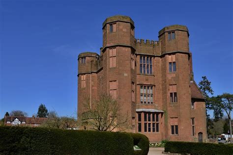 Kenilworth Castle Leicesters Gatehouse © Michael Garlick Geograph