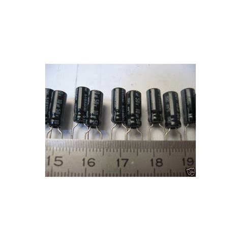 Lot x 25 capacitor condo condensateur chimique radial 10µF 10uF 10MF