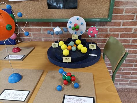 Maqueta De Modelo Atómico 5