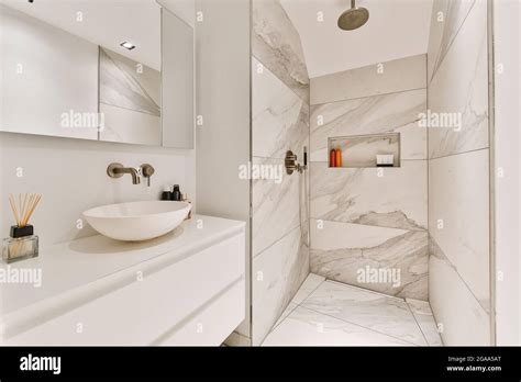 Interior Design Of Beautiful And Elegant Bathroom Stock Photo Alamy