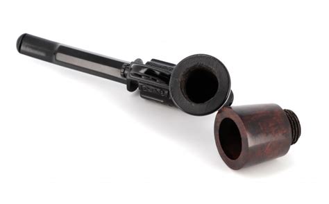 Vintage gun-shaped tobacco pipe (flared bowl)