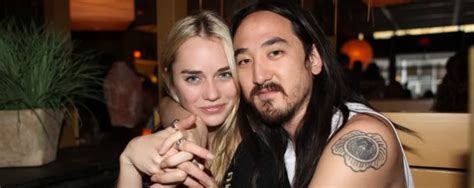 Steve Aoki Casa Se Com Tiernan Cowling No Havai