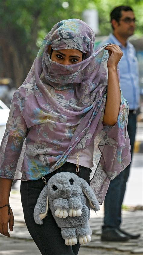 Weather Update Temperature To Rise In Delhi But No Heatwave