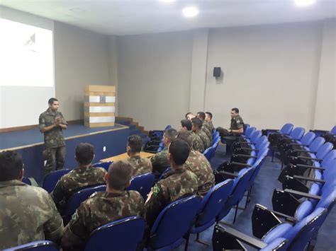 Visita de Instrução ao 1º 1º Grupo de Comunicações e Controle