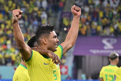 gol de Casemiro Brasil garante a classificação para as oitavas de