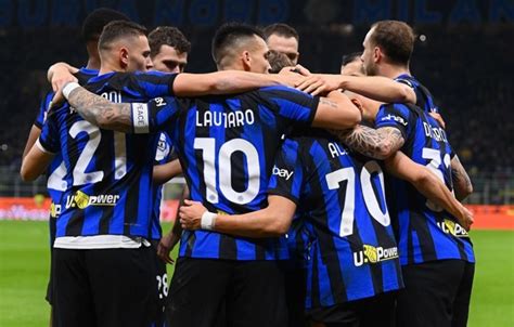 Hasil Inter Milan Vs Genoa Skor 2 1 Nerazzurri Menjauh Kejaran