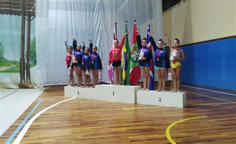 Ginástica Rítmica Do Mampitubafme Criciúma Conquista 16 Medalhas Em