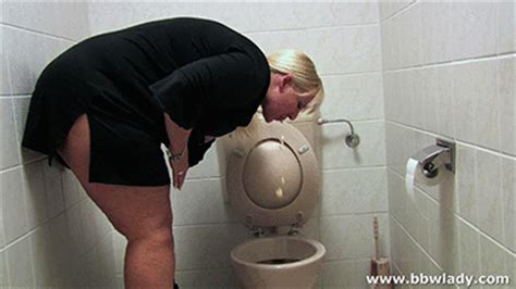 Cathy Orders Her Slave To Eat From The Toilet Real Player High Definition X Px BBW Lady
