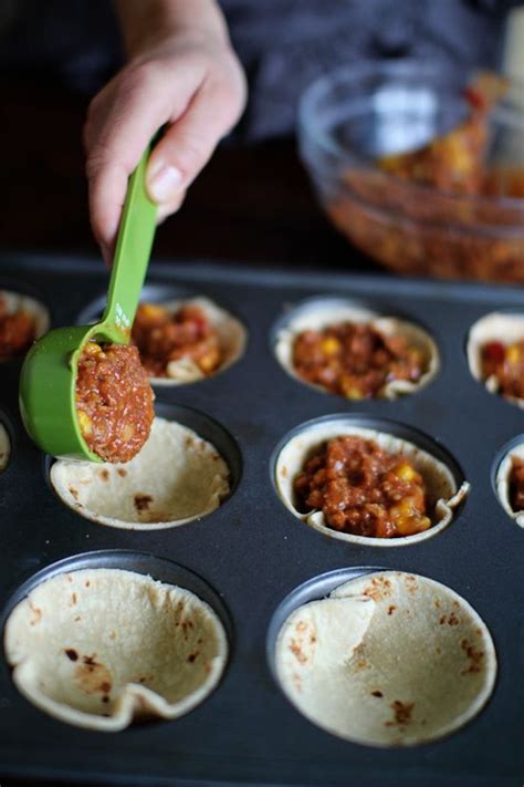 Make Mini Tortilla Cups Filled With Chili And Other Delights Recipes Mini Mexican Pizza