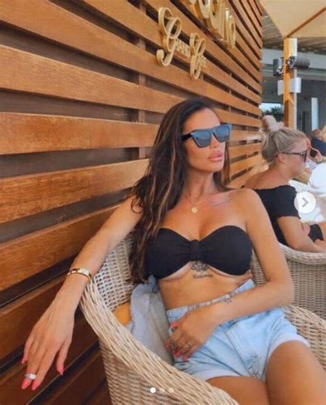 Antonella Mosetti Completamente Nuda Sui Social Che Ventaglio Di Foto Hot