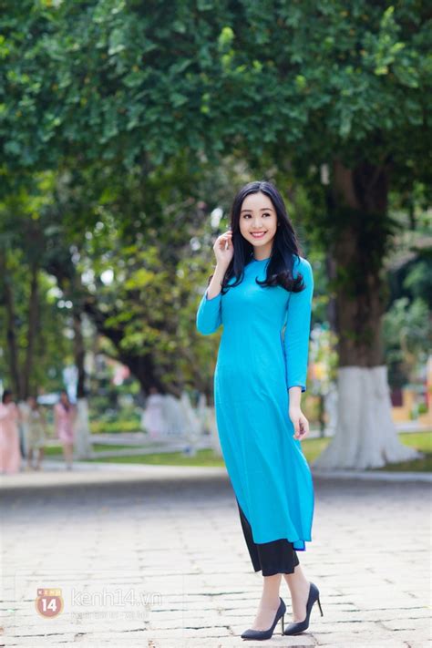 Hot girl miền khoe vẻ đẹp đặc trưng trong tà áo dài truyền thống