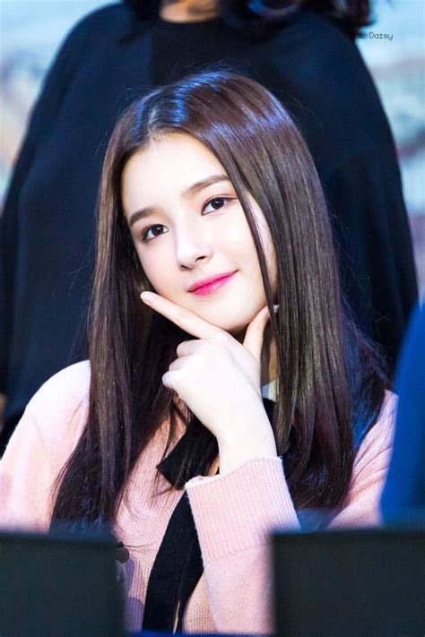 Detail Nancy Momoland Wallpaper Hd Koleksi Nomer