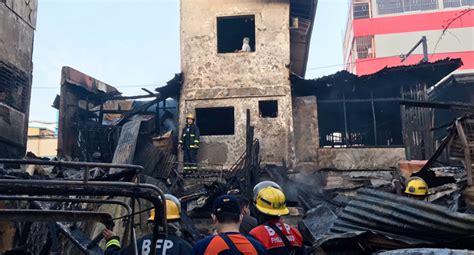 Fire In Tondo Manila Leaves Dead Families Homeless