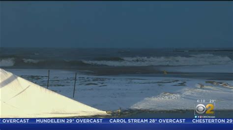 Lakeshore Flood Warning In Effect Amid High Waves Wind Youtube