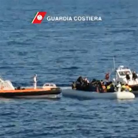 Migranti Fermati Presunti Scafisti A Pozzallo E Augusta Giornale