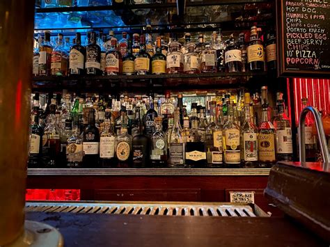 NYC's Best Dive Bars [Updated 2024]