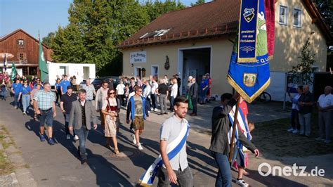 Viele G Ste Feiern In Kondrau Jubil En Der Landjugend Und Der Feuerwehr