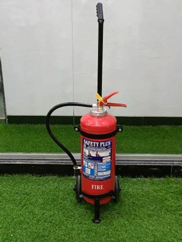 Class B Trolley Mounted Kg Dcp Fire Extinguisher At In Mumbai