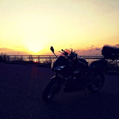 悠さんの投稿したバイクライフ 多分、乗り納め 夕日がとても綺麗で儚で ｜バイクのカスタム ツーリング情報ならモトクル Motocle