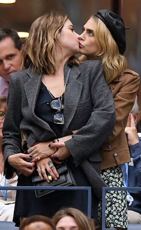 Jennifer Lopez S Surprising Lip Lock The Unforgettable Lesbian Kiss