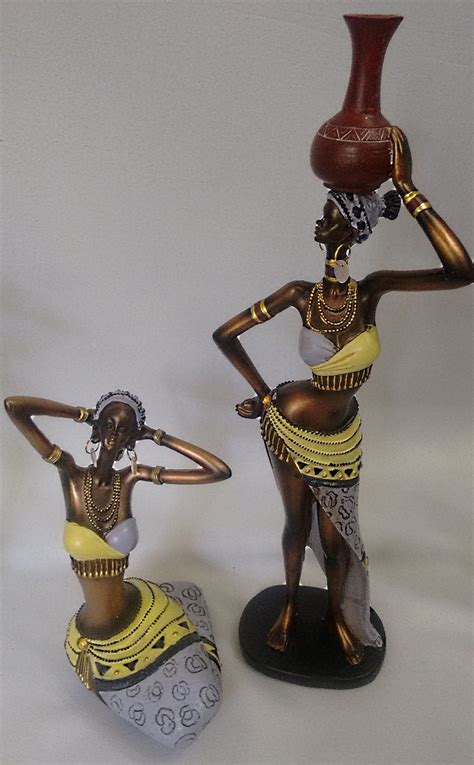 Dupla De Africanas Finas Estatuetas Decorativas Em Resina R 184 90